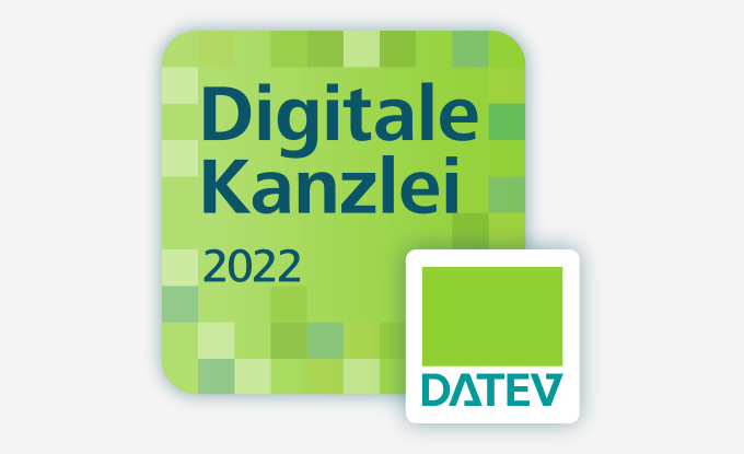 Das Bild zeigt ein quadratisches Logo in verschiedenen Grüntönen mit dem Text "Digitale Kanzlei 2022" und einem kleineren Logo mit der Aufschrift "DATEV".